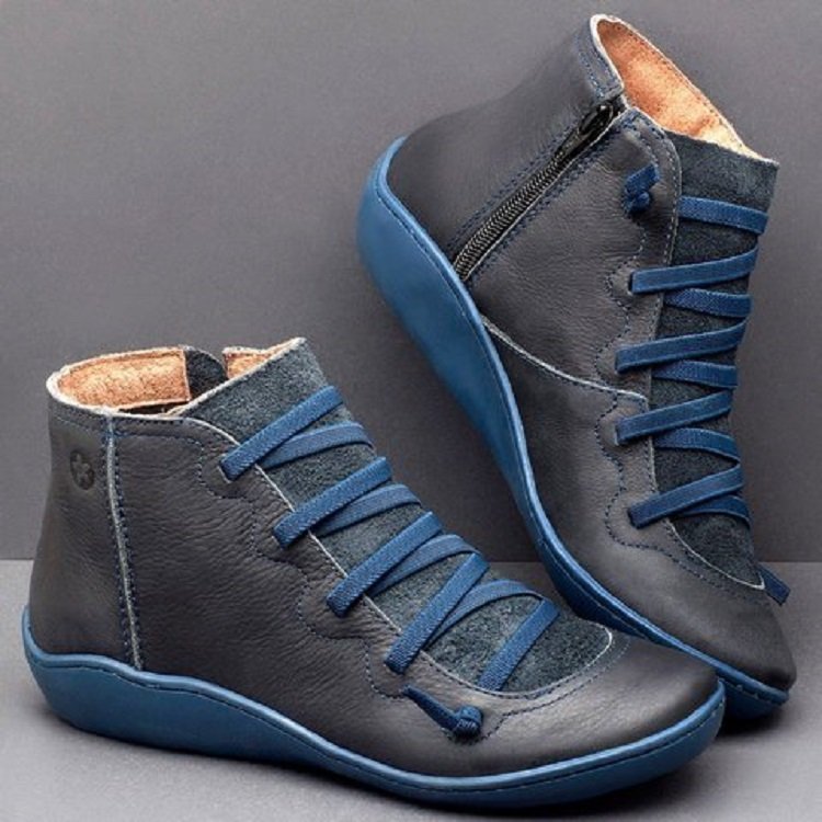 Women's ankle-high leather ankle boots with side zipper, elastic lacing, and padded insole Mune Fashion