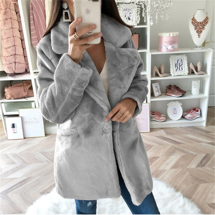 Women's Teddy Faux Fur Coat with Lapel Collar and Patch Pockets Mune Fashion