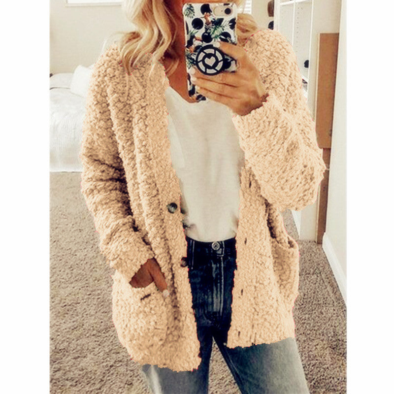 Women’s cropped teddy fleece cardigan with subtle button placket and patch pockets Mune Fashion