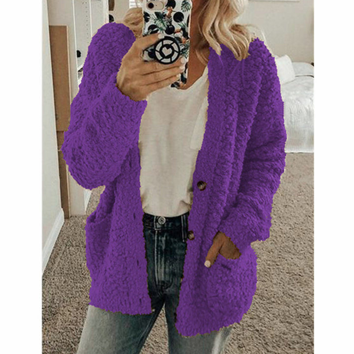 Women’s cropped teddy fleece cardigan with subtle button placket and patch pockets Mune Fashion