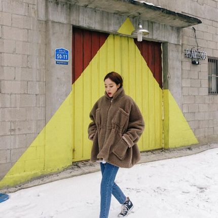 Women's Short Oversize Teddy Fleece Coat Style Jacket with High Standing Collar, Drawstring and Large Patch Pockets Mune Fashion