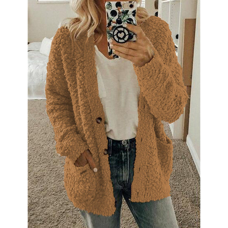 Women’s cropped teddy fleece cardigan with subtle button placket and patch pockets Mune Fashion