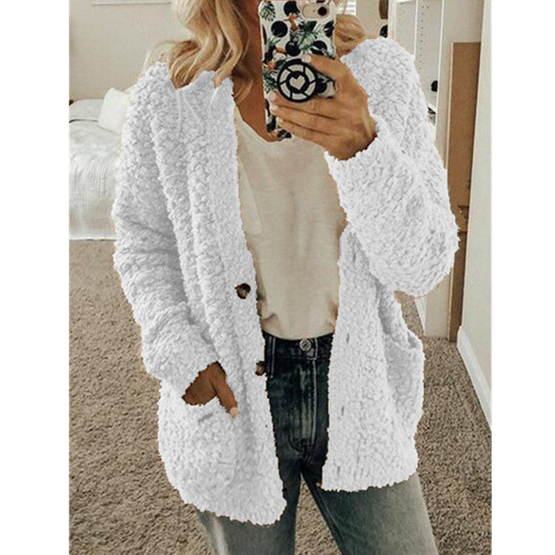 Women’s cropped teddy fleece cardigan with subtle button placket and patch pockets Mune Fashion