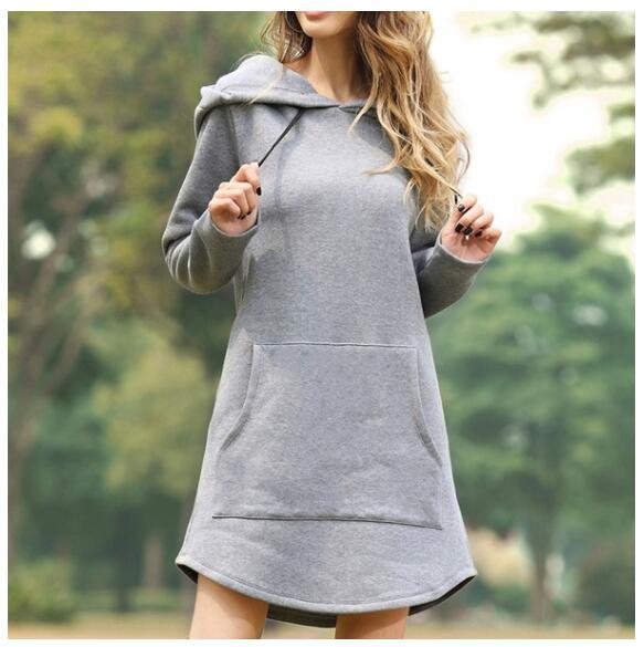 Women's hooded dress made of sweat fabric, oversized cut with kangaroo pocket Mune Fashion