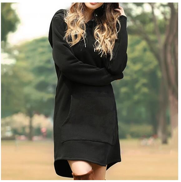 Women's hooded dress made of sweat fabric, oversized cut with kangaroo pocket Mune Fashion