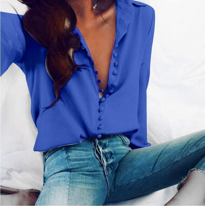 Ladies satin V-blouse with concealed fabric button placket and casual fit Mune Fashion