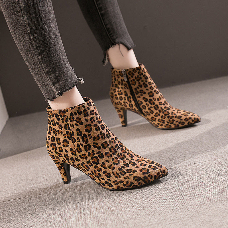 Ladies nan pointed ankle boots in suede look with narrow stiletto heel and side zip Mune Fashion
