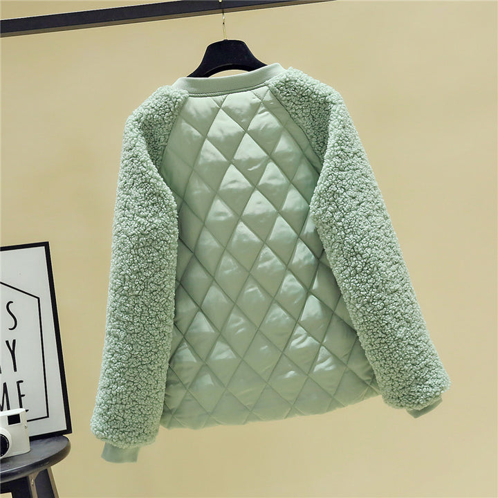 Women's quilted teddy jacket with sherpa sleeves, full-length zipper and patch pockets Mune Fashion
