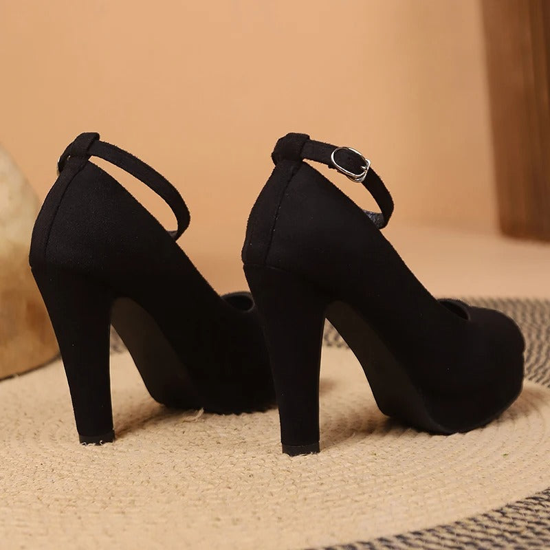 Mune Fashion | Elegant and Seductive High Heeled Shoes