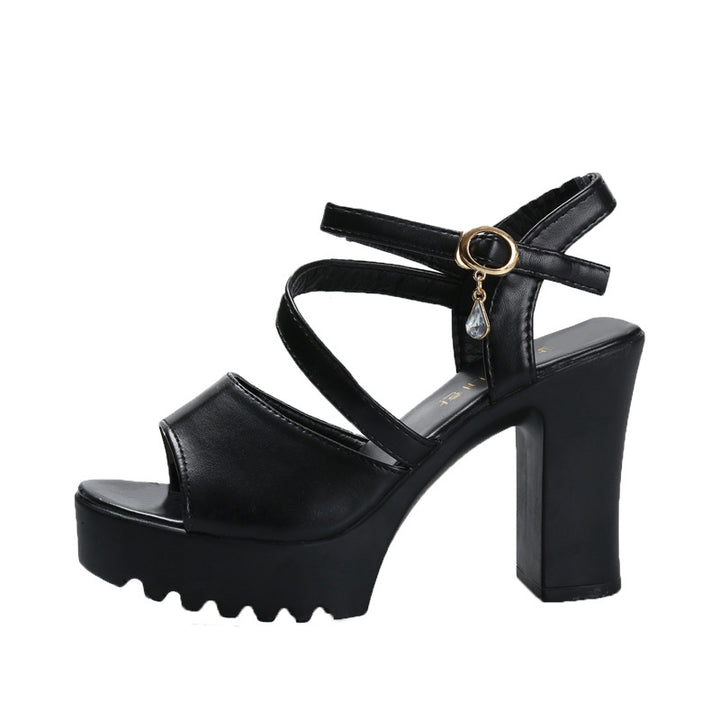 Ladies' nano platform sandal with drop pendant, wide block heel, and jagged profile sole Mune Fashion