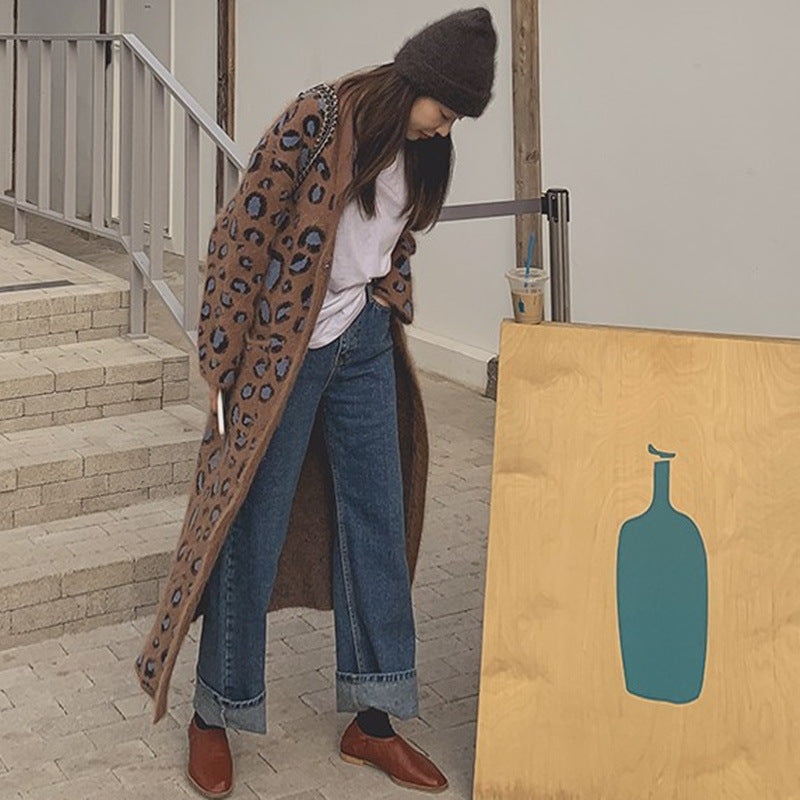 Women Longer Fluffy Knitted Cardigan with Leopard Print and Open Oversized Cut Mune Fashion