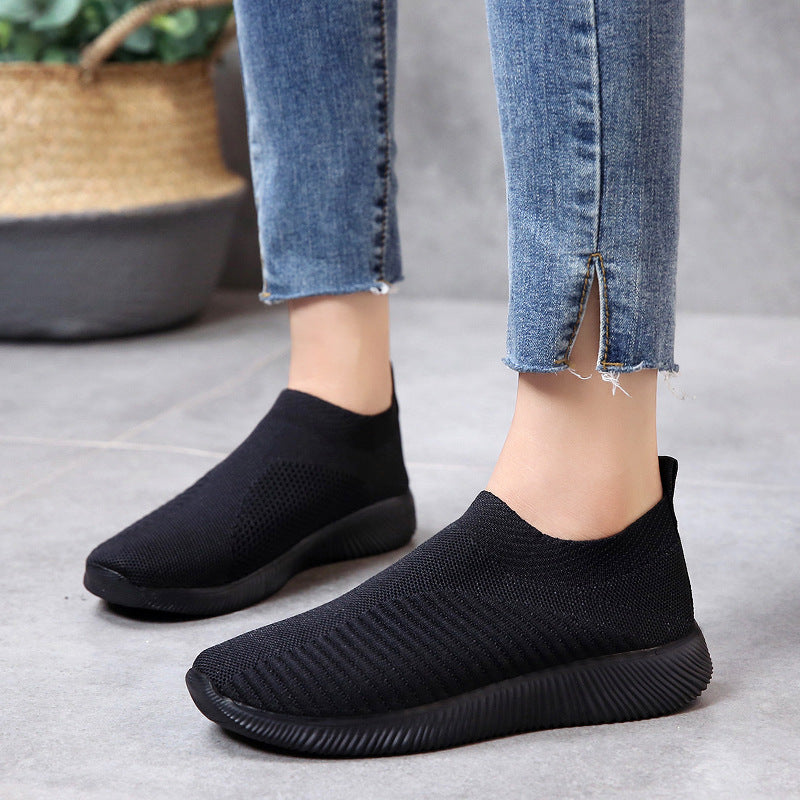 Unisex nan light knitted Slip-On sneakers with elastic entry and ergonomic insole Mune Fashion