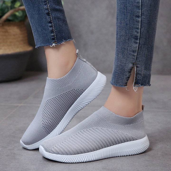 Unisex nan light knitted Slip-On sneakers with elastic entry and ergonomic insole Mune Fashion