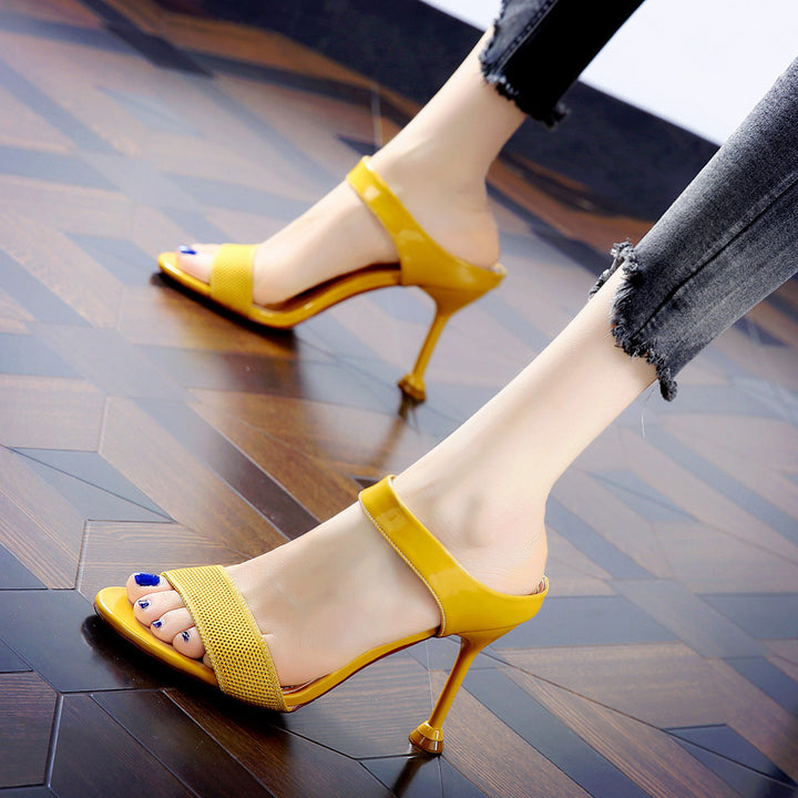 Women's open-toe sandal with sculptural stiletto heel and textured toe strap Mune Fashion