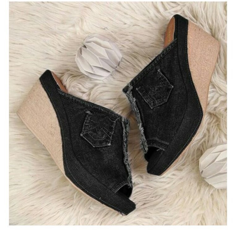 Women nan jeans slide with open toe, frayed hem and rope wedge heel Mune Fashion