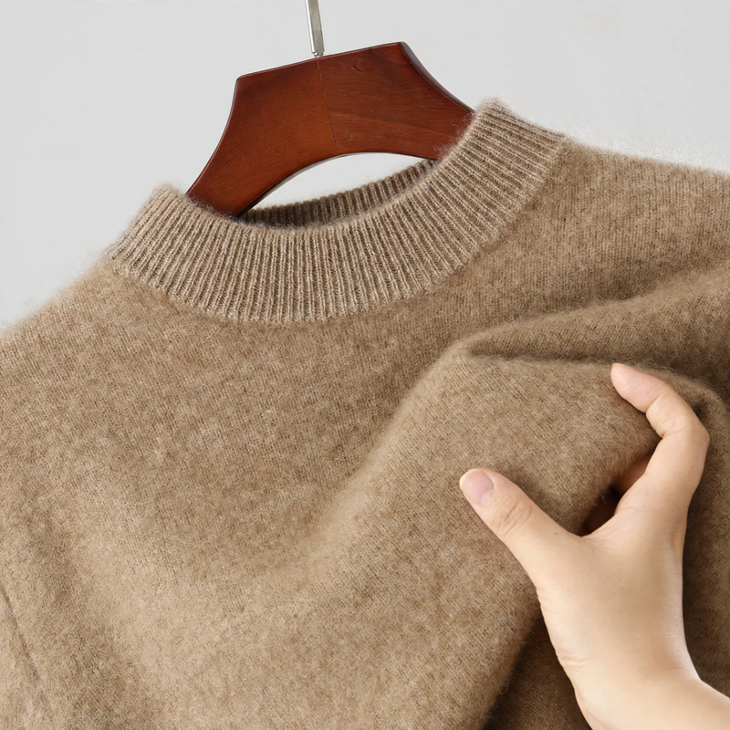 Men's wool pullover, stand-up collar, loose fit
