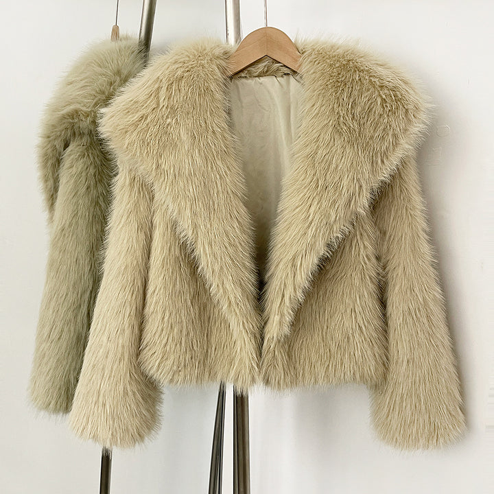 Elegant faux fur jacket with large lapels