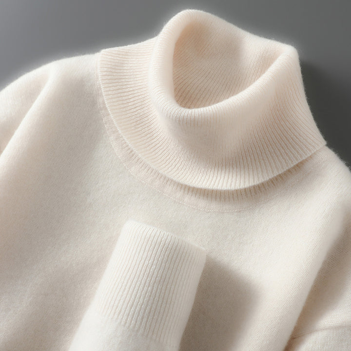 Men's turtleneck sweater made of pure wool