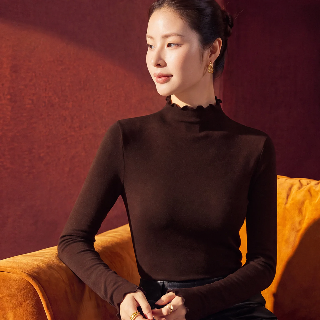 Women's undershirt with stand-up collar and ruffle edge