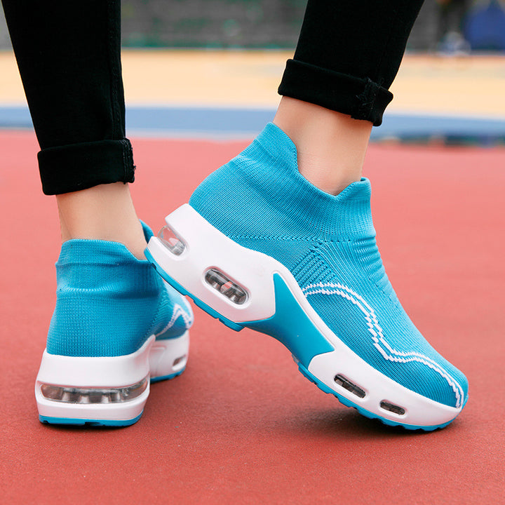 Unisex nan Slip-On comfort sneaker with elastic mesh collar, shock-absorbing hollow chamber sole and slip-resistant outsole Mune Fashion