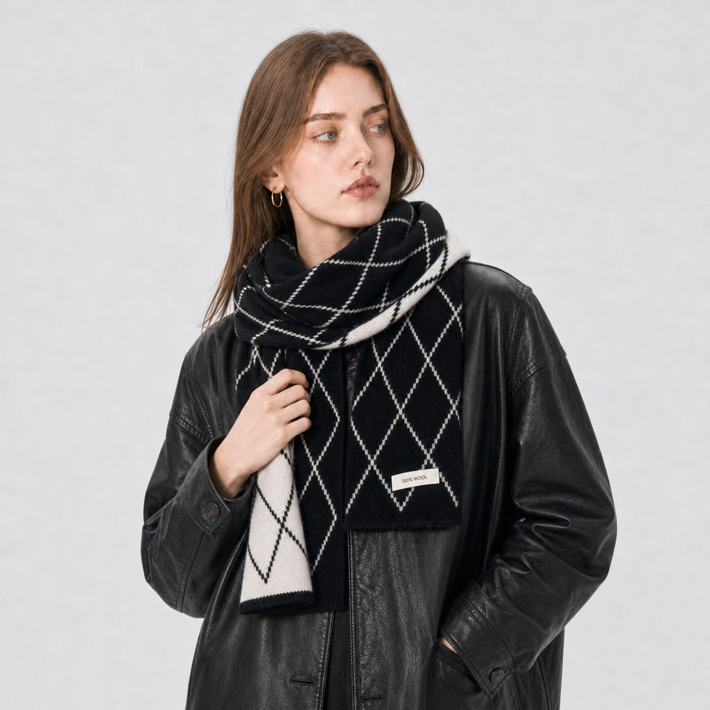 Merino wool scarf with diamond pattern, 20x160 cm