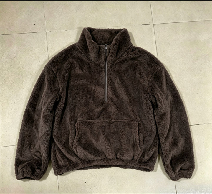 Padded women's sweater with standing collar and zipper
