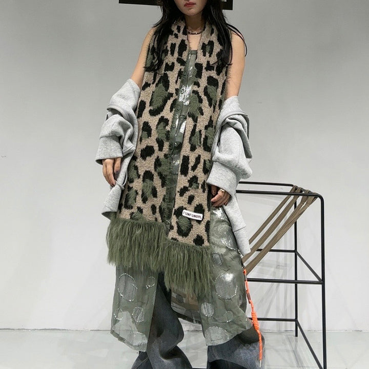 Wool scarf with leopard pattern, 26x180 cm