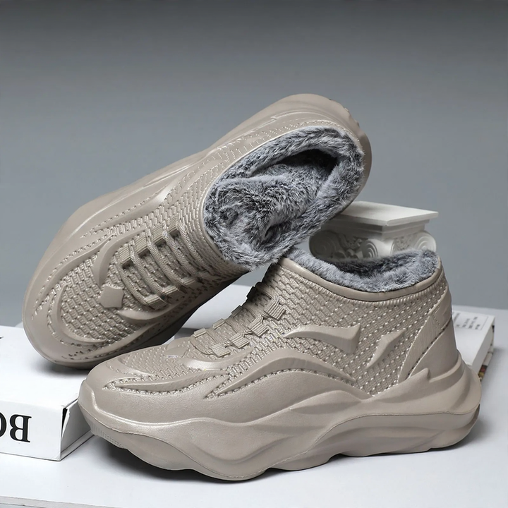 Padded men's winter boots with wedge heel