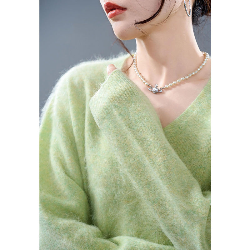 Women's pullover made of cashmere-wool blend, seamless