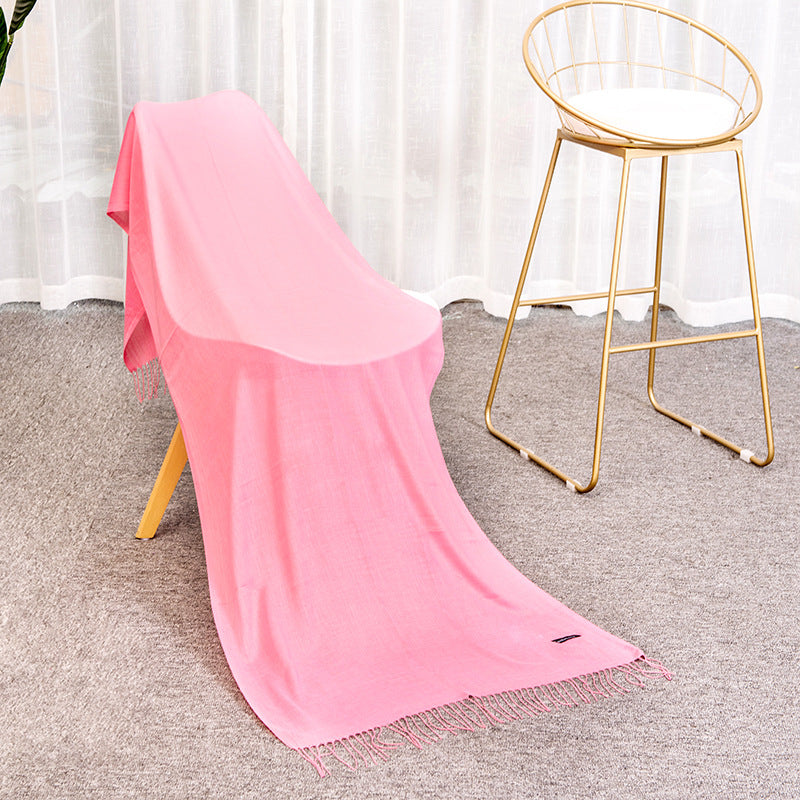 Thick scarf in cashmere look with fringes