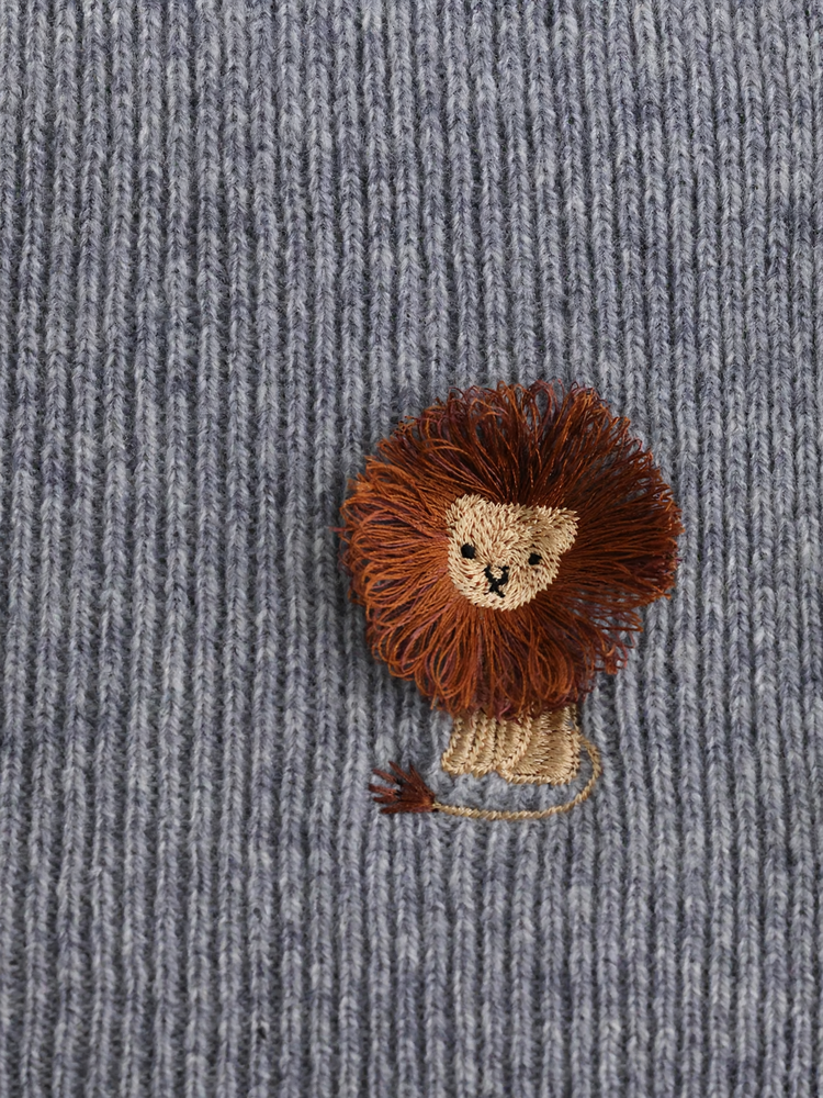 Merino wool scarf with lion embroidery, 32x160 cm
