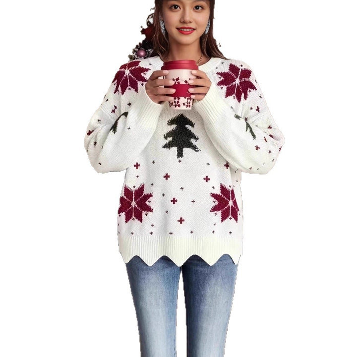 Women's knit sweater with round neck and floral pattern