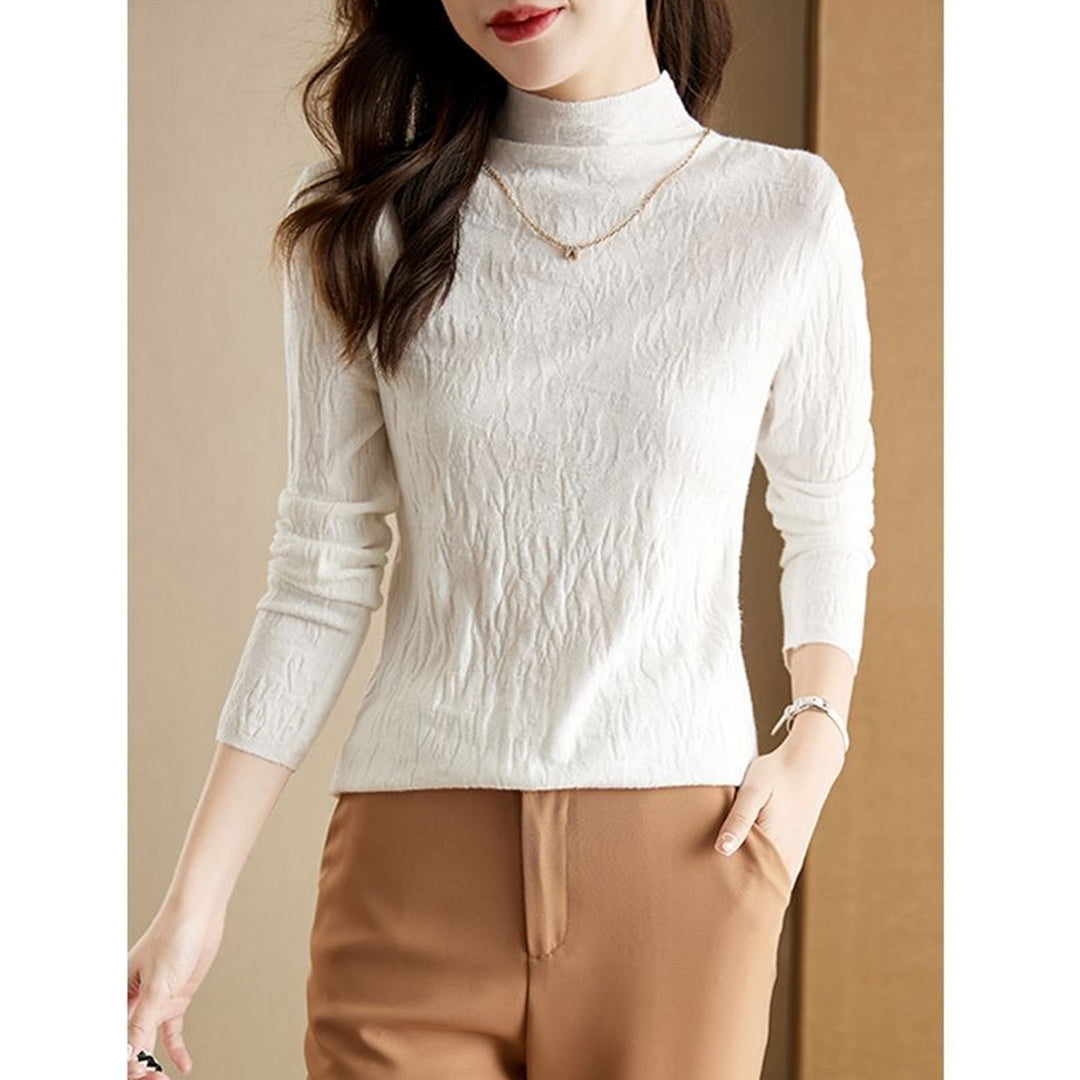 Women's wool sweater with stand-up collar, textured