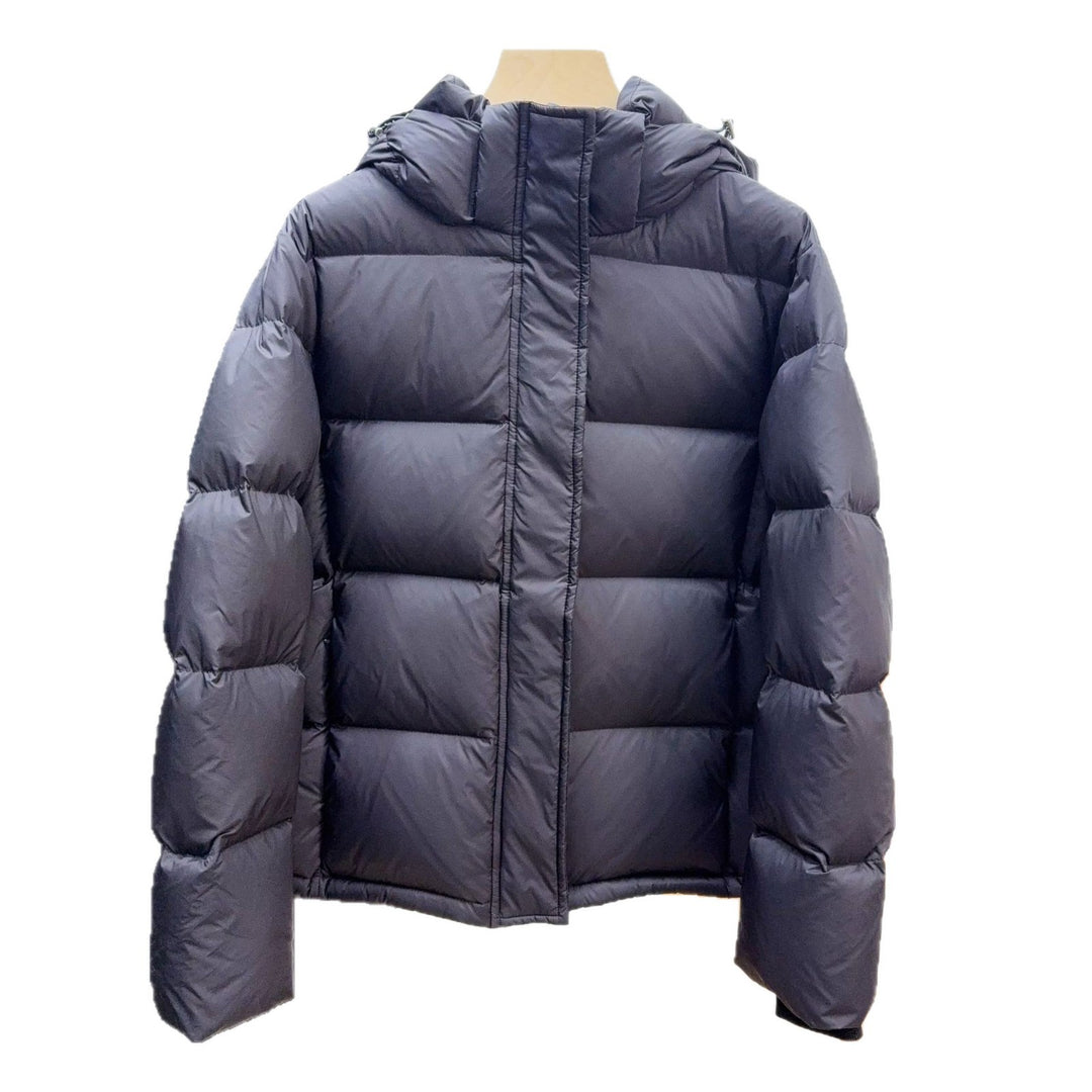 Short women's down jacket with detachable hood