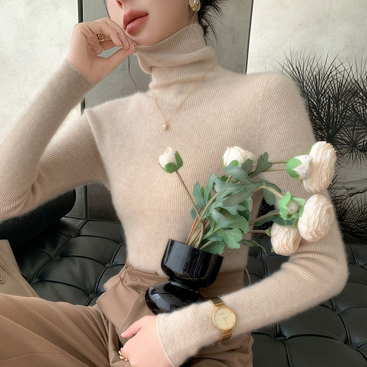 Women's turtleneck sweater made from pure wool, seamless