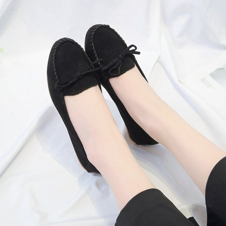 Women's feminine velvet slip-on loafers with hand-stitched vamp, decorative bow and cushioned memory insole Mune Fashion