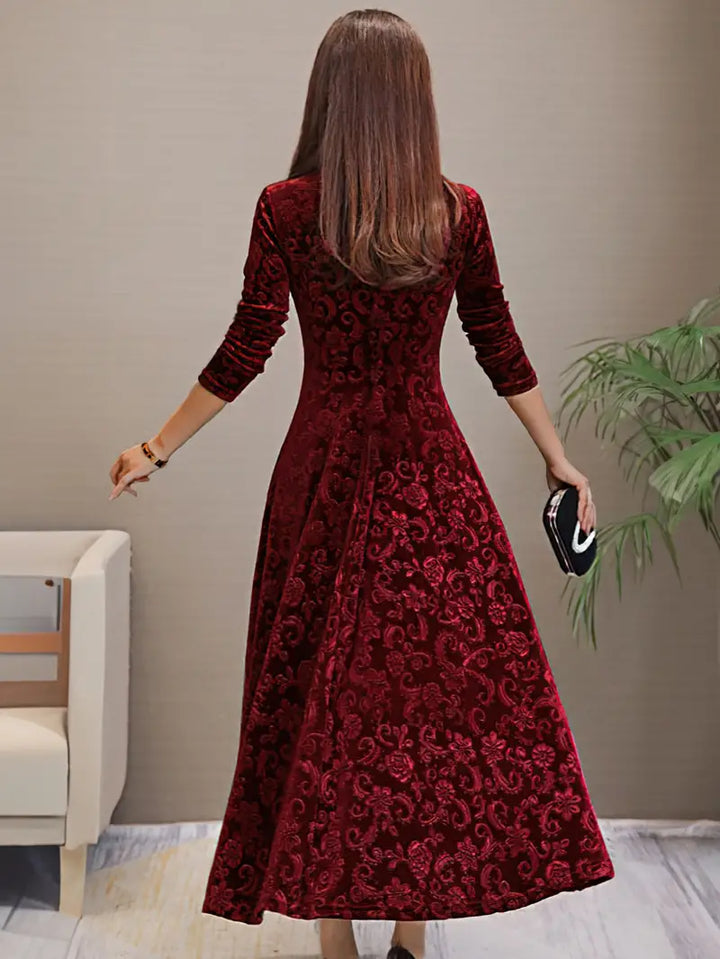 Mune | Figure-Flattering Flared Dress
