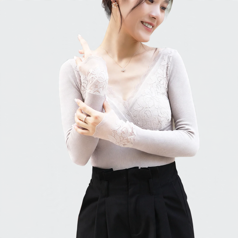 Women's thermal underwear set with lace details