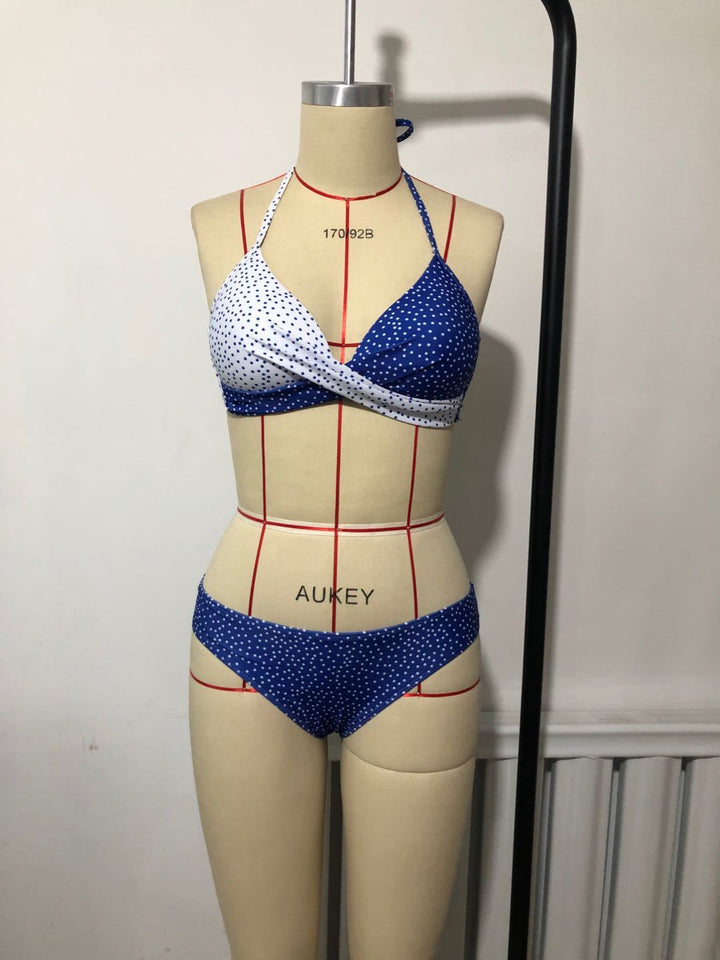 Women's bikini set with trendy cut details and supportive top Mune Fashion
