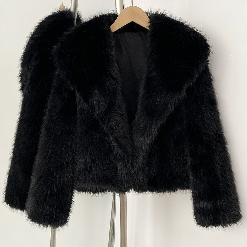 Elegant faux fur jacket with large lapels