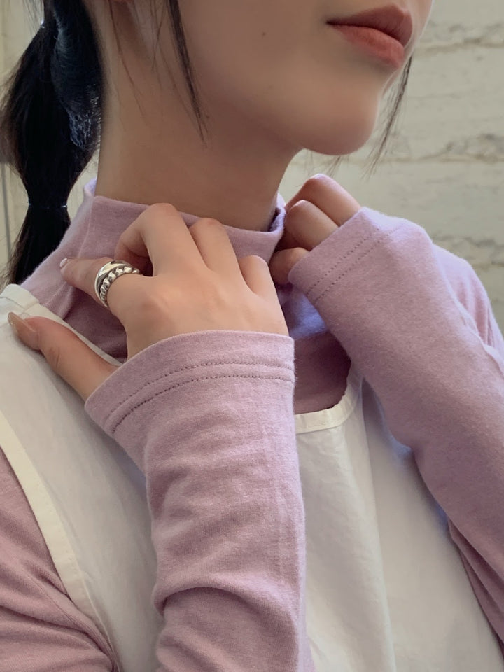 Cotton long-sleeve shirt, round neckline, basic style