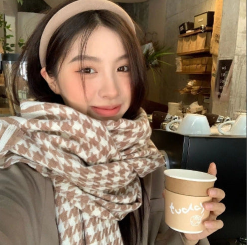 Women’s wool scarf in various colors