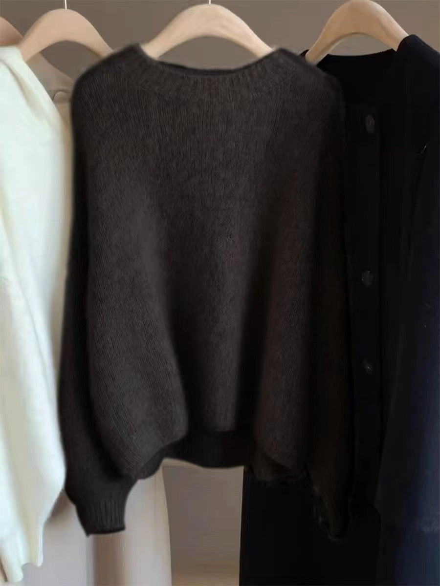 Women's cashmere sweater, short and loose