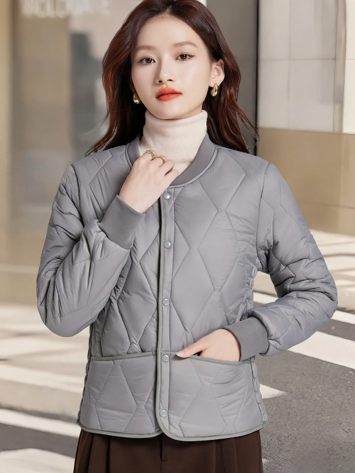 Short women's winter jacket with lamb fleece lining