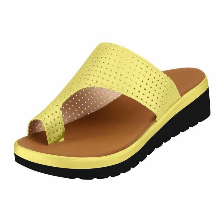 Ladies casual toe post slippers with perforated soft upper material and cushioned wedge sole Mune Fashion