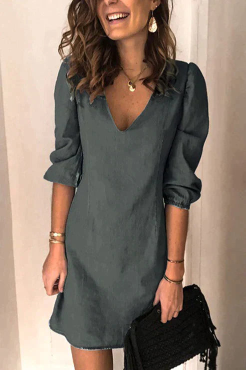 Mune | Casual dress with elegant V-neck