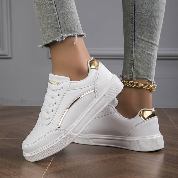 Mune Fashion | Sneakers White Sneakers with Gold/Silver Details