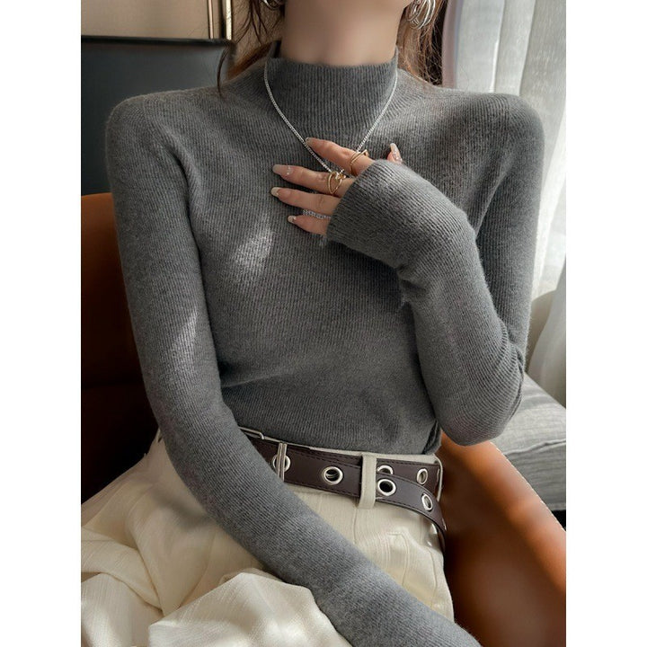 Women's knitted pullover, round neck, long sleeved, fitted