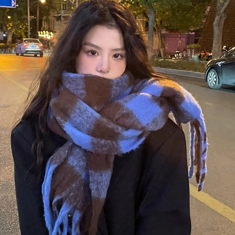 Checked winter scarf, 210x30cm