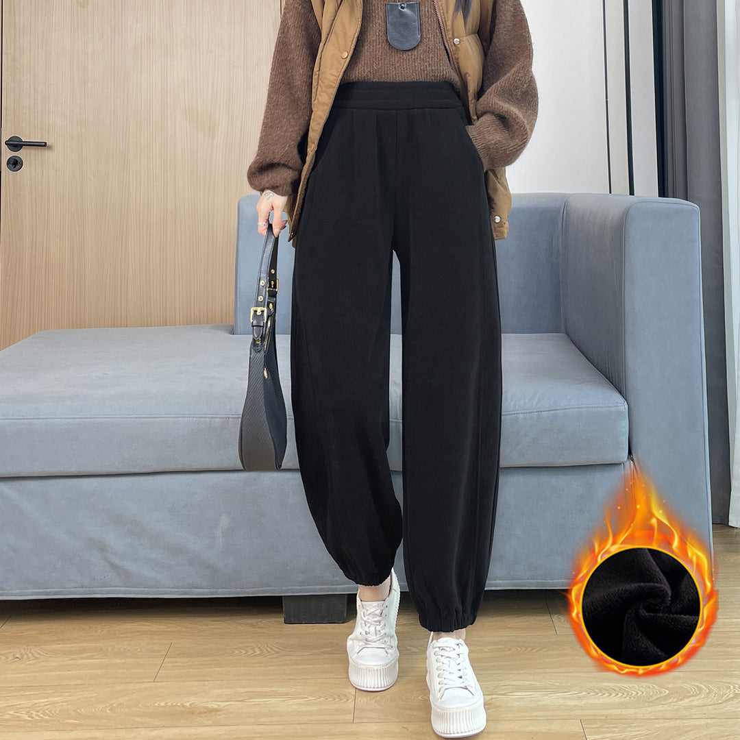 Padded women's corduroy trousers with cuffs